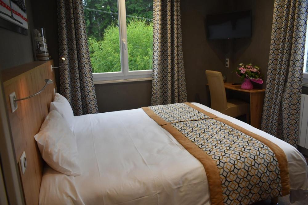 Logis Hotel Beau Site Loubaresse  ภายนอก รูปภาพ